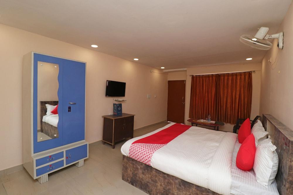 OYO 28643 Sai Yatri Niwas