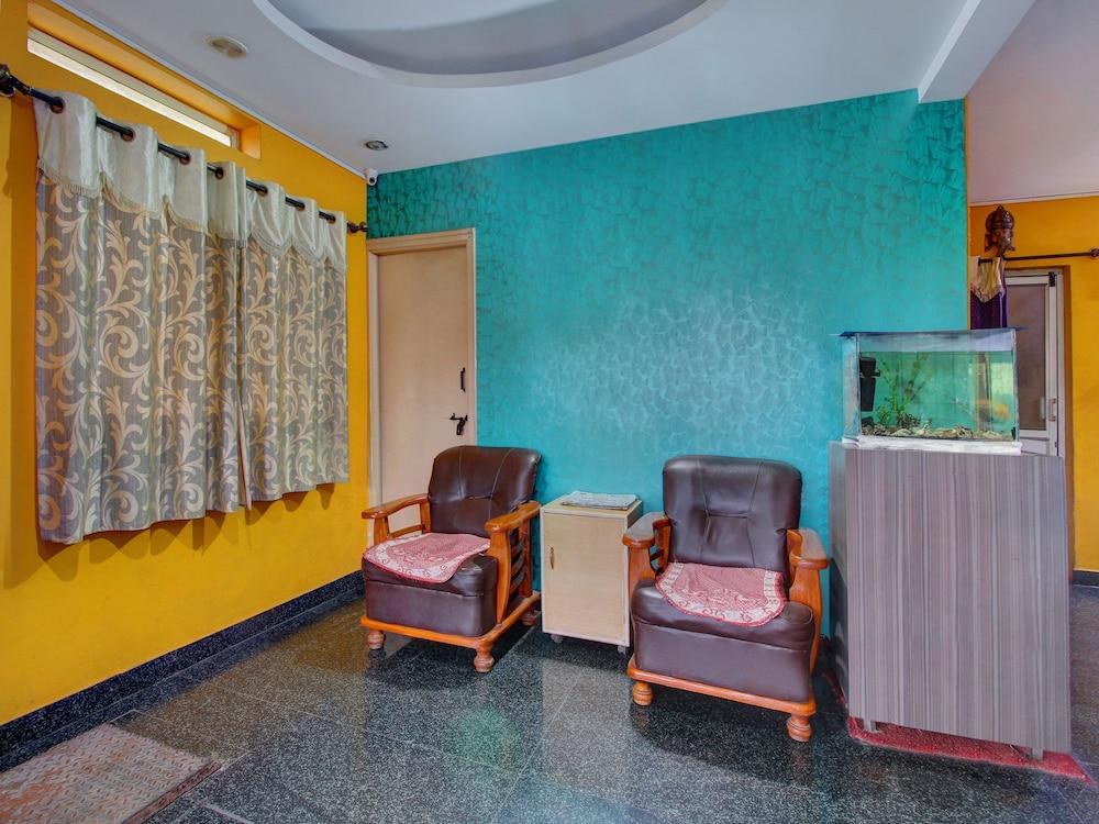 OYO 2420 Ashwa Comfort