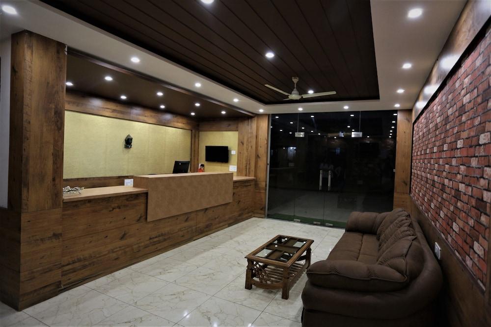 Hotel Buddha House Himalayan Brothers