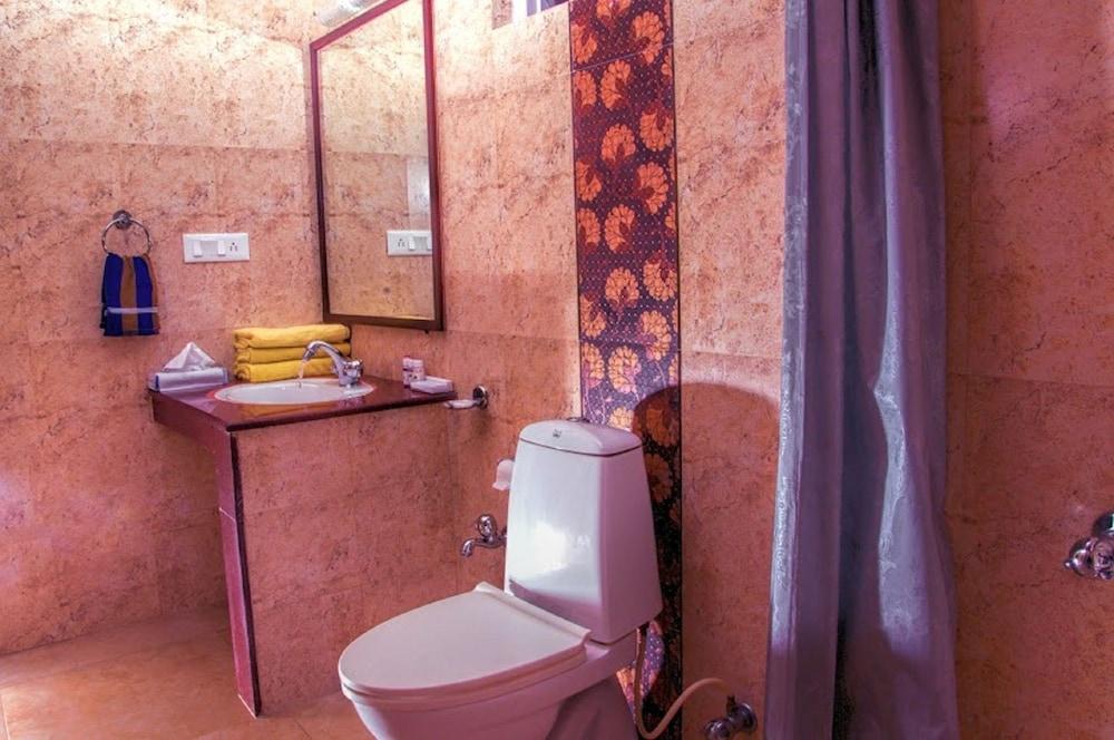 FabHotel Aditya Home Stay