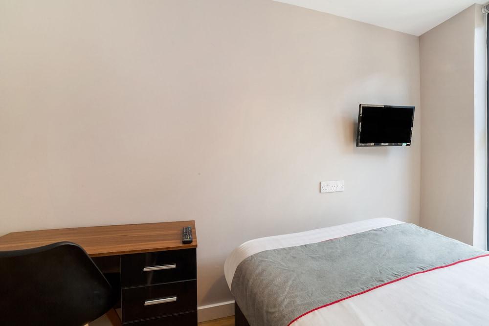 OYO Vincent Apartments