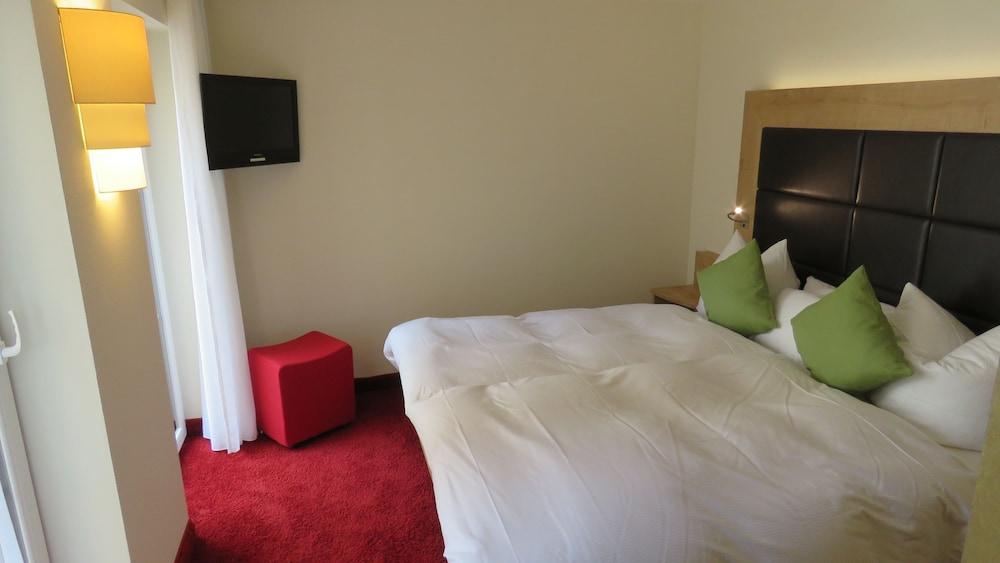 Hotel & Restaurant ZUR TRAUBE