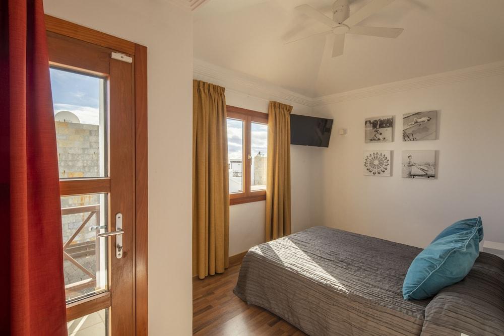 Playa Blanca Beach Mate