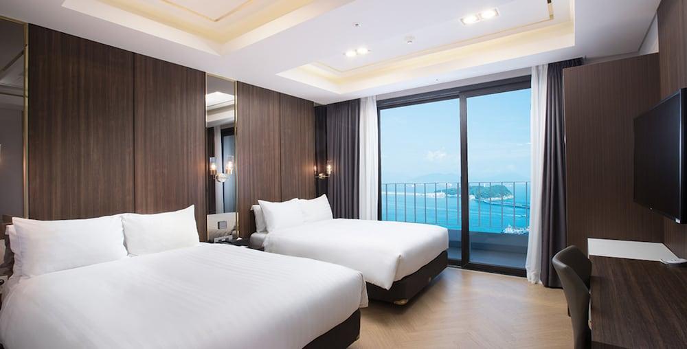 Utop Marina Hotel & Resort