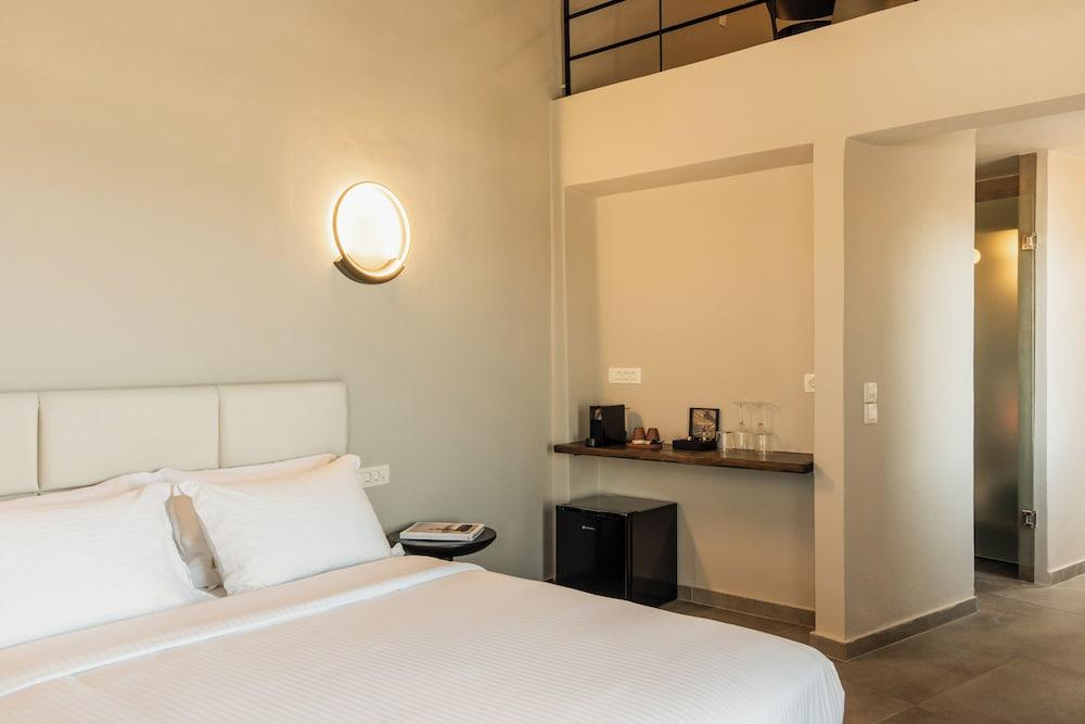 Black Diamond Suites - Adults Only