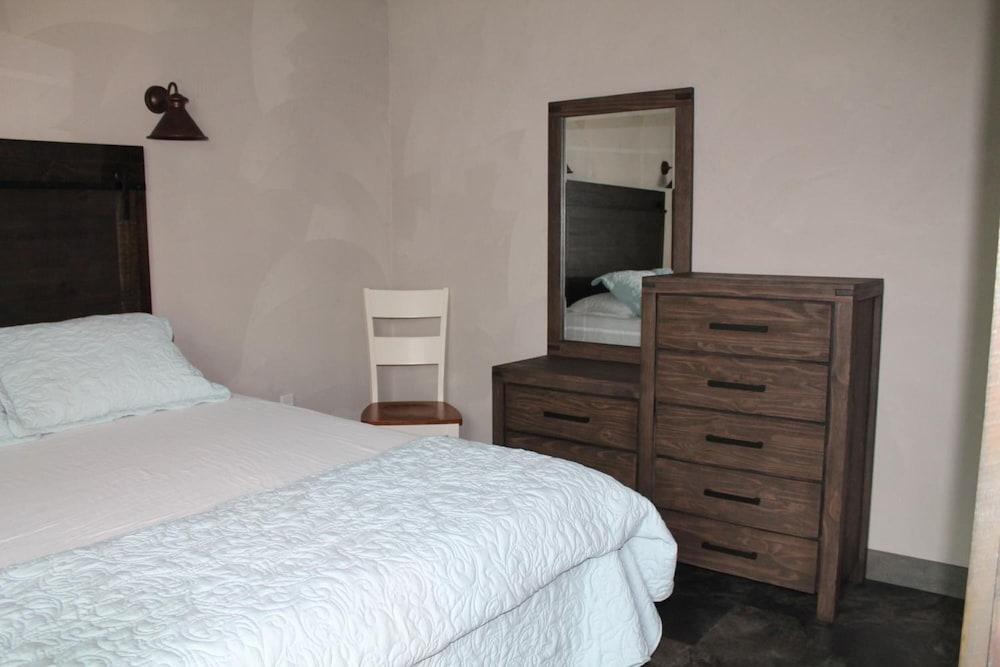 Strictly Moose Luxury Vacation Suites