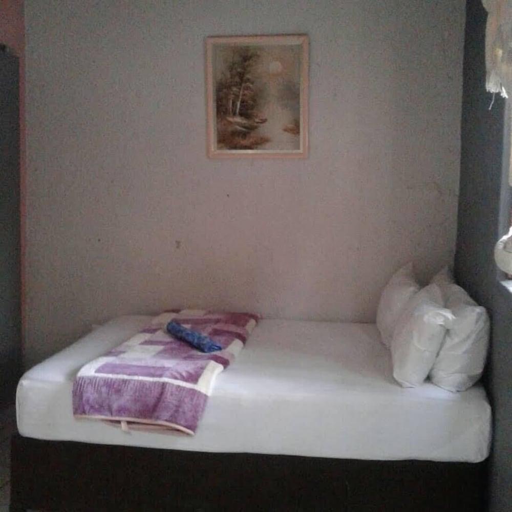 Royal Crown Guesthouse