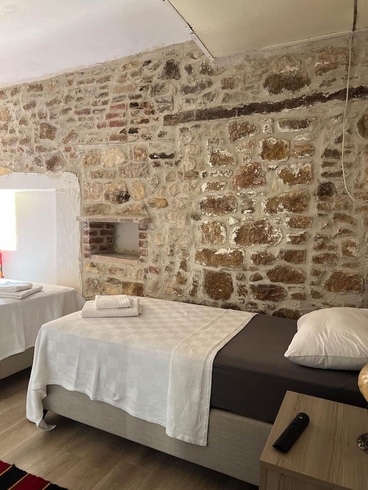 Sekercigiller Konuk Evi