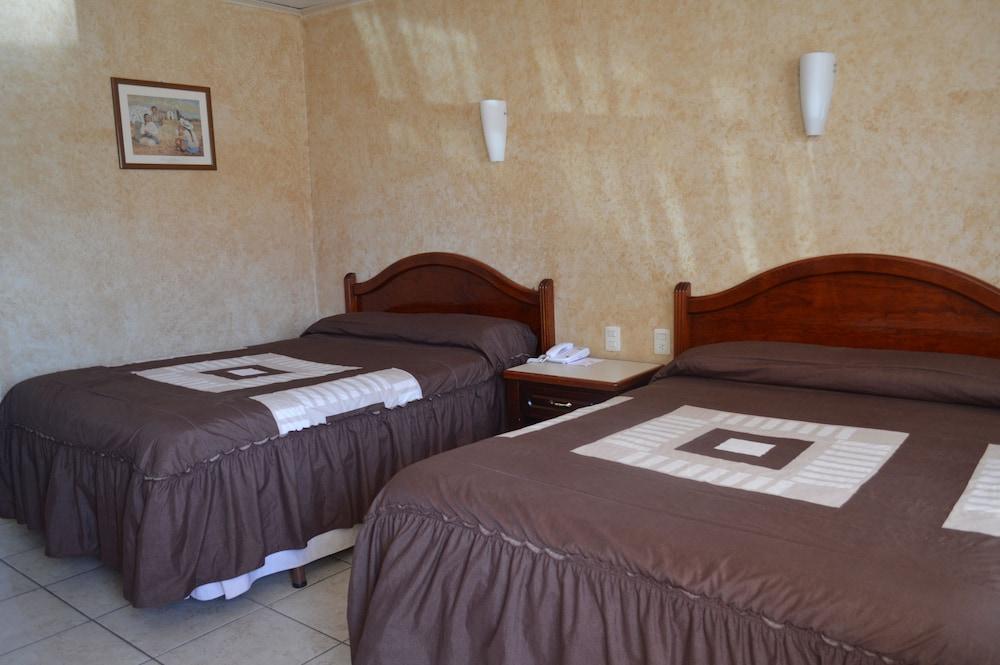 Hotel & Suites Marrod