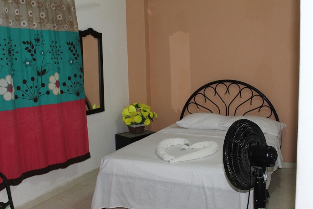 Hostal Kaia - Hostel