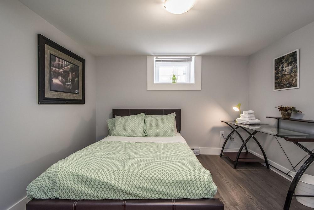 Spacious DAL & Downtown Apartments