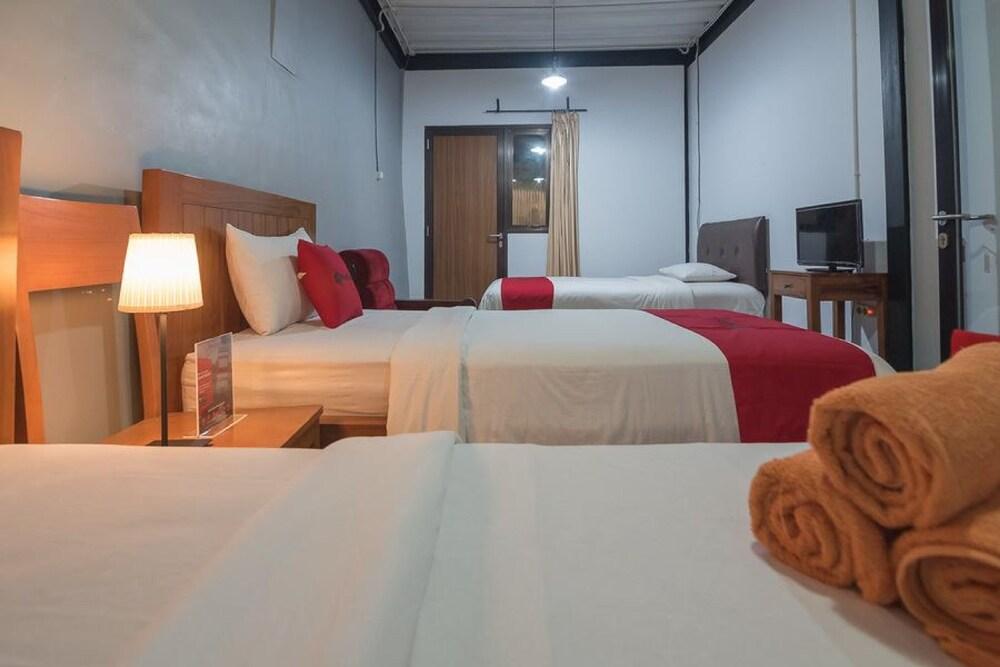 RedDoorz @ Rumah Kiboku