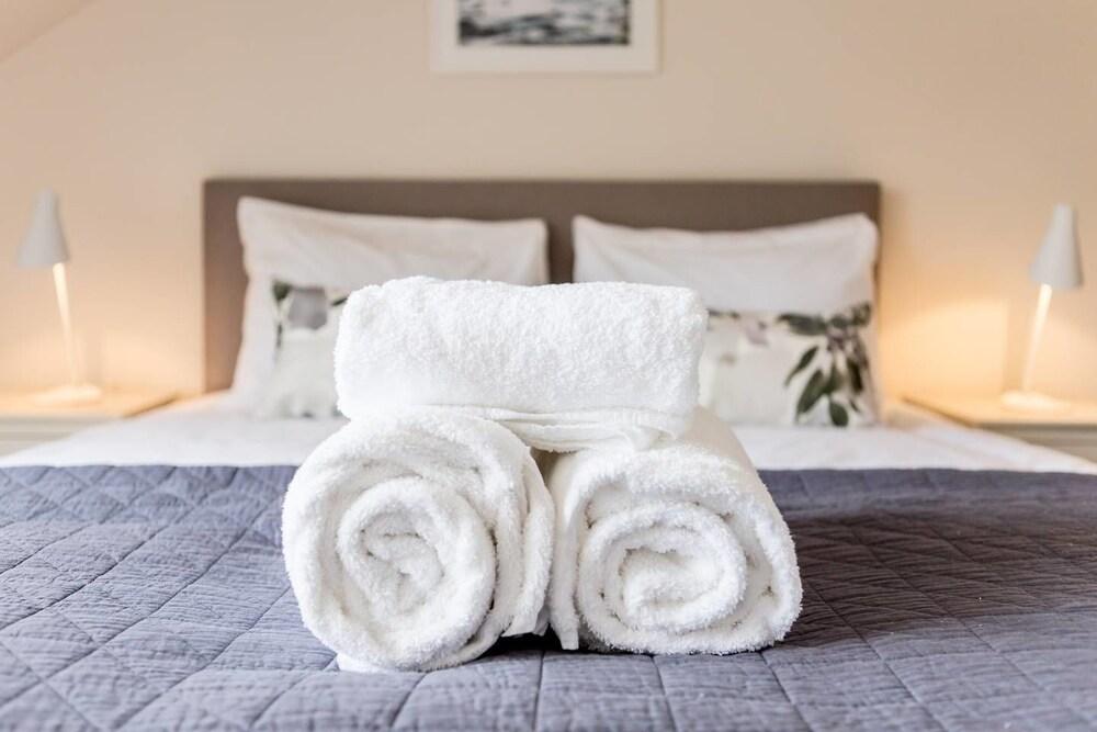 Quiet City Centre Spacious Apartment