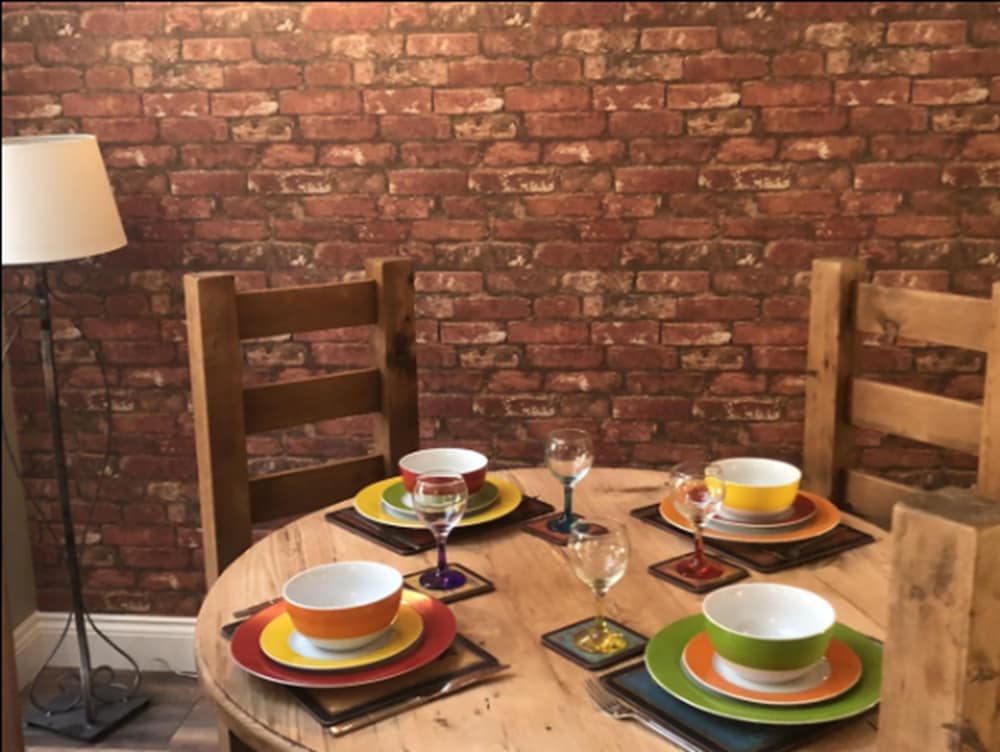 The Home Arms Cottage