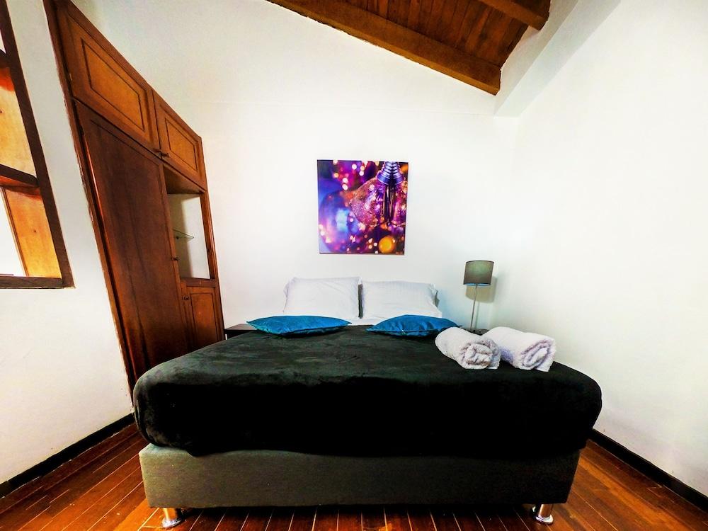 Amplio Apt Circunvalar By Parceros Group