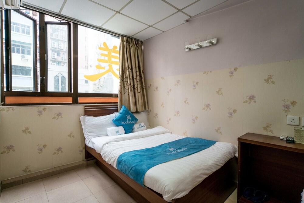 Grandeur Holiday Hotel