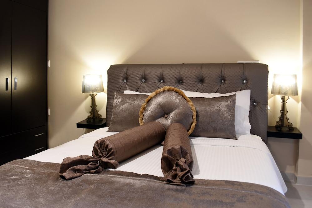 Narcissus Luxury Apt Must