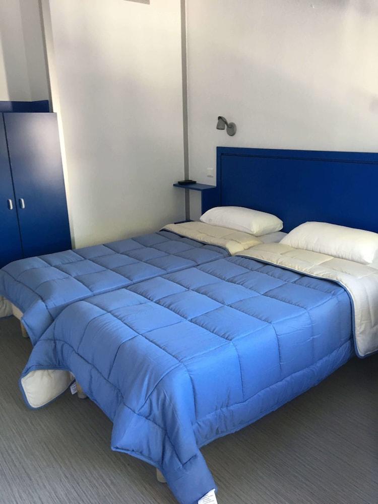 Hôtel Les Rives Bleues