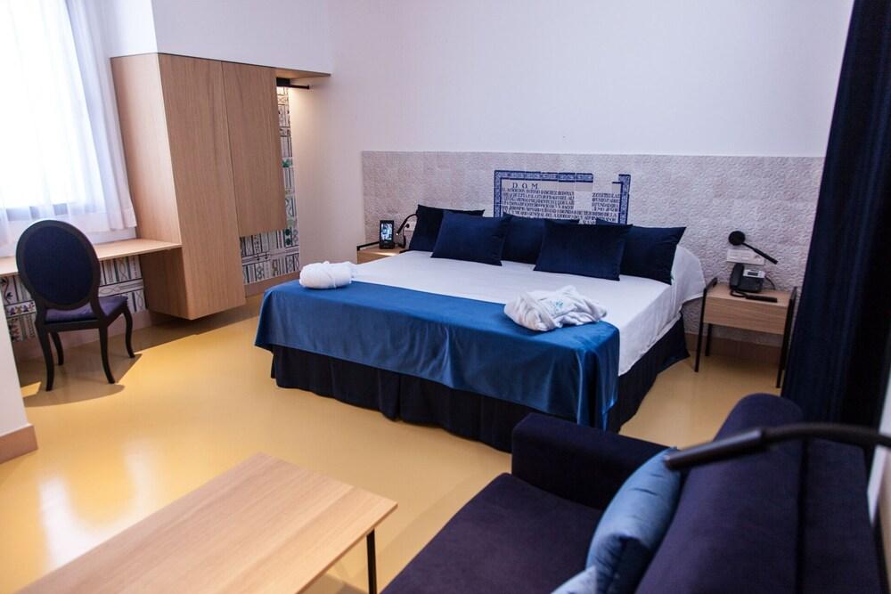 Hotel Triana Montalván