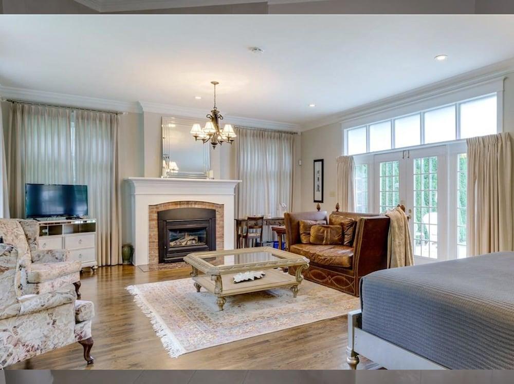 Greenview Manor Luxury Bed & Breakfast