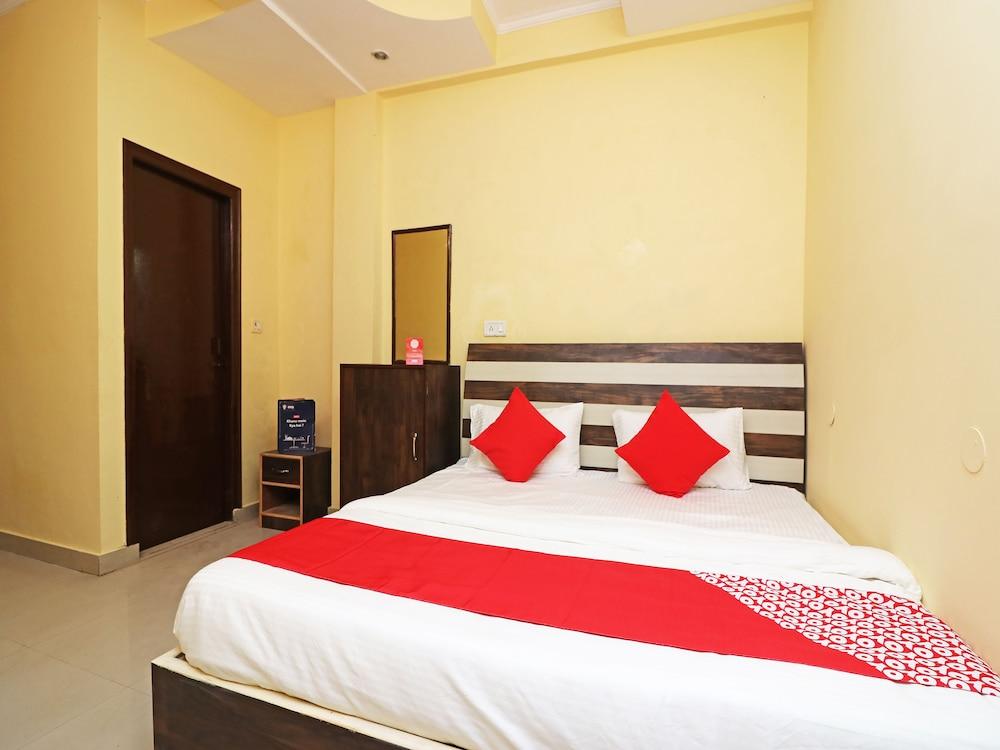 OYO 23167 Hotel Panorama