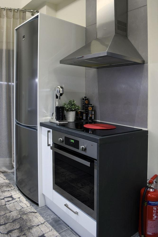 Lotus Deluxe Apt Must