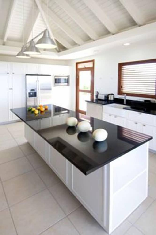 Victoria by Island Properties Online