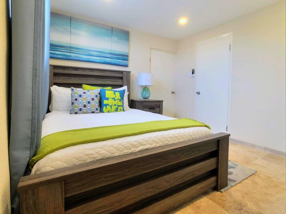 Lighthouse Look Apartments