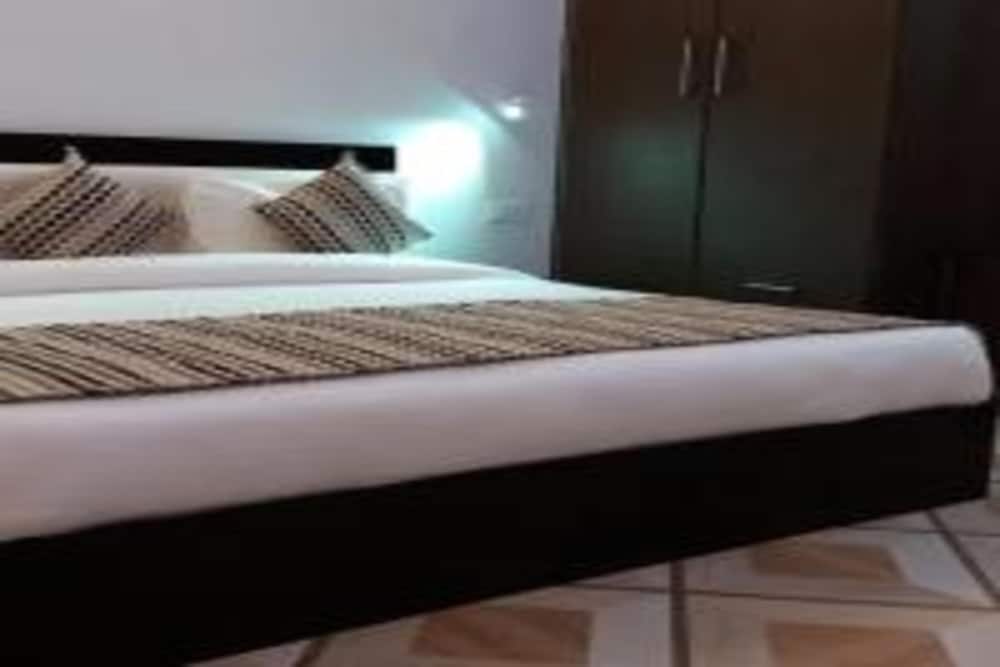 Hotel Chandra Inn Royal Rose