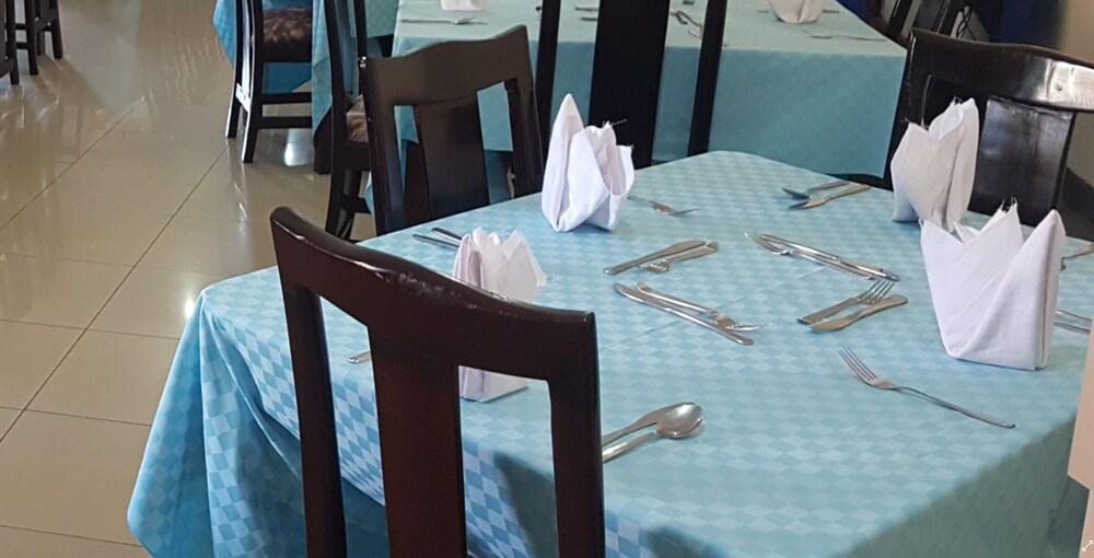 Central Inn Hotel Entebbe