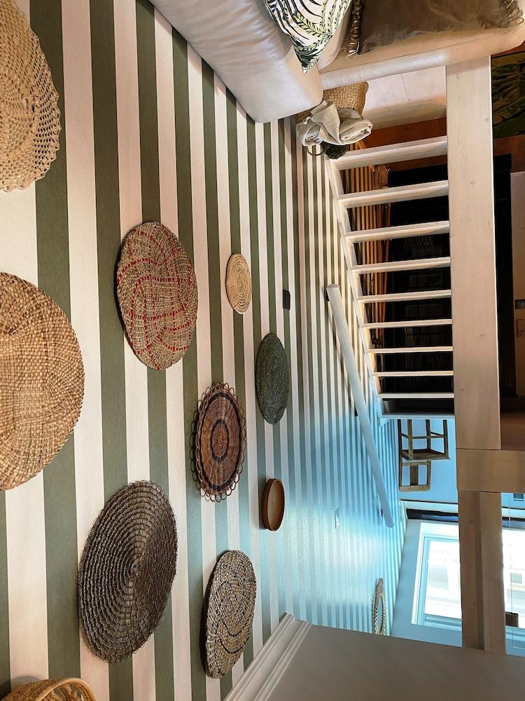 Studios with Mezzanine Rua da Moeda