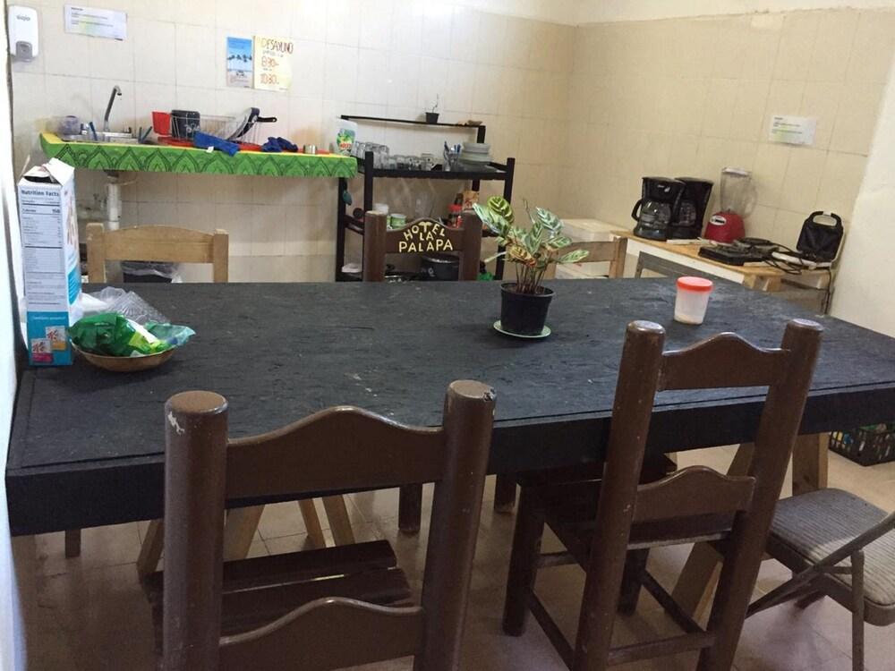 Hostal Mercy Elena - Hostel