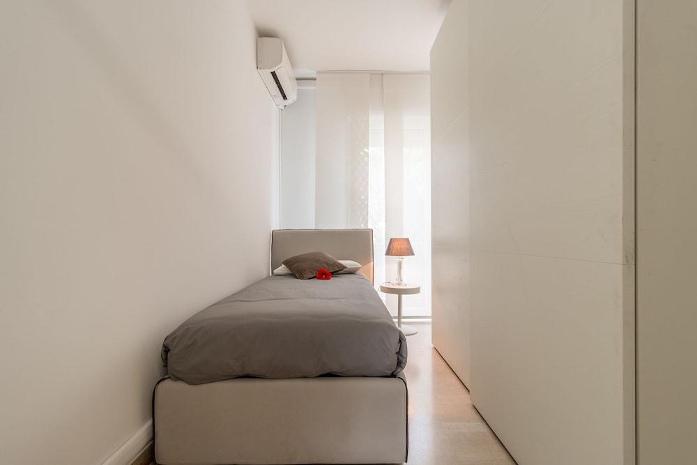 Grey Pearl in Prato della Valle