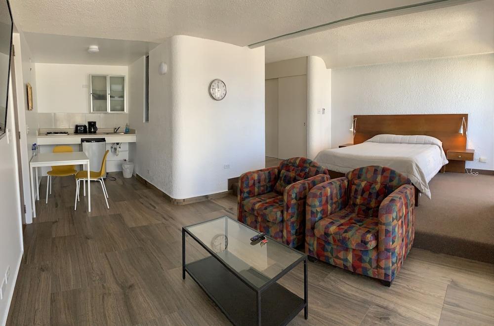 Dali Suites – Accommodations in Playas de Tijuana