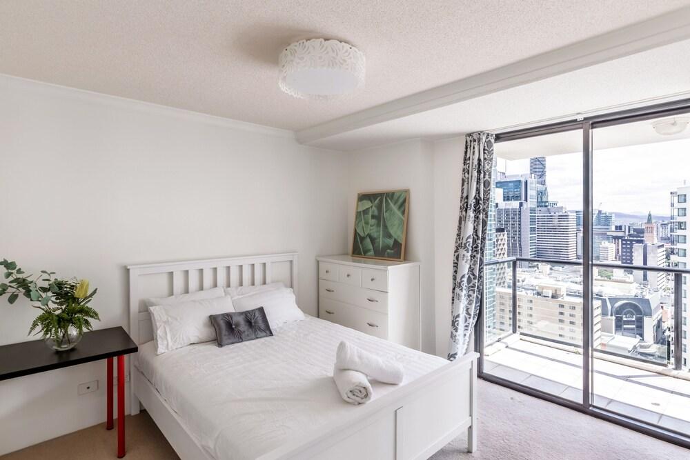 Rivercity CBD Apartment