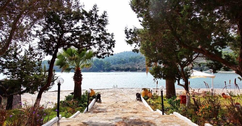 Vhillas Private Luxury Villa Leo