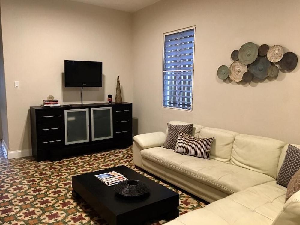 3 Bedroom Large Home San Juan