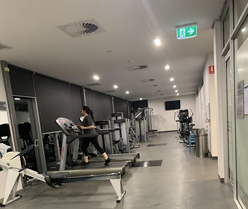 Upmarket Apartment at Beach