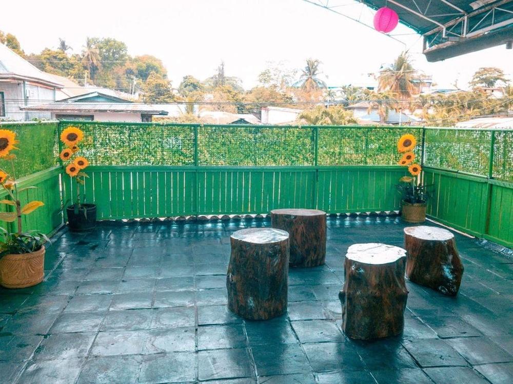 Front Beach Hotel & Resort