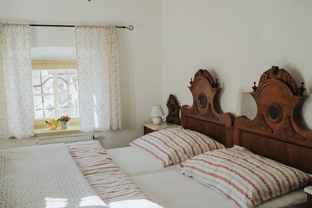 Apartments Mozinetova hisa