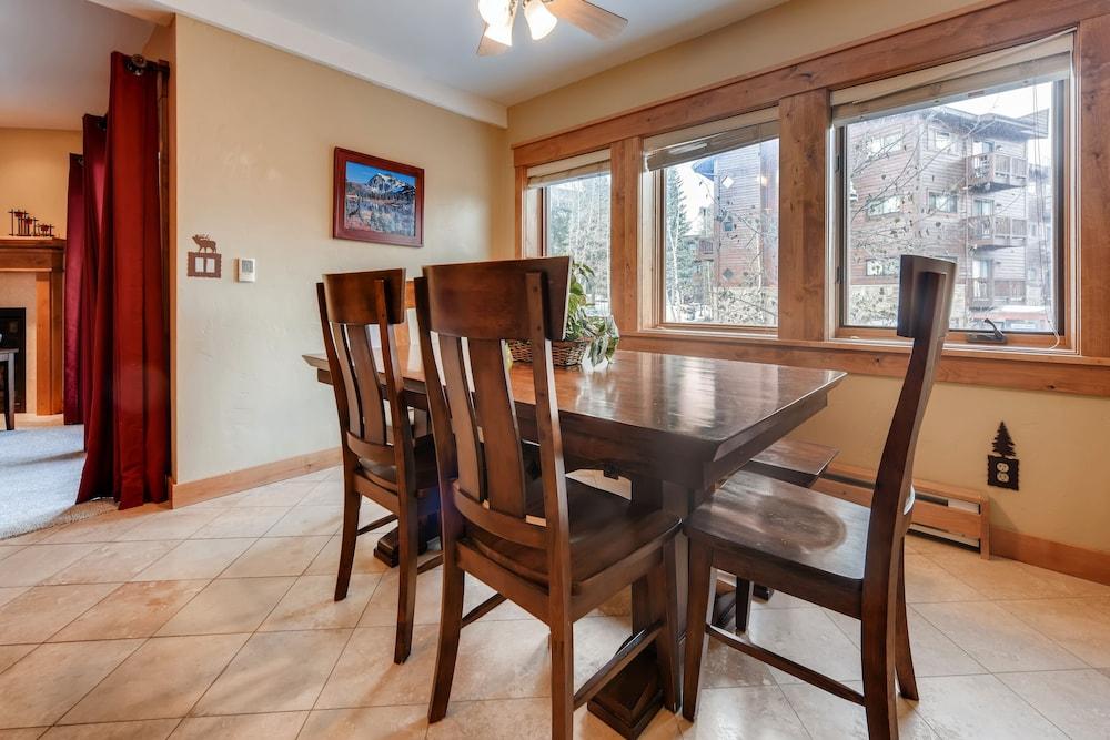 Park Place Condos by CRMR