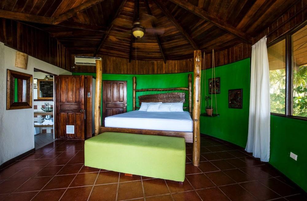 Playa Junquillal Eco Resort