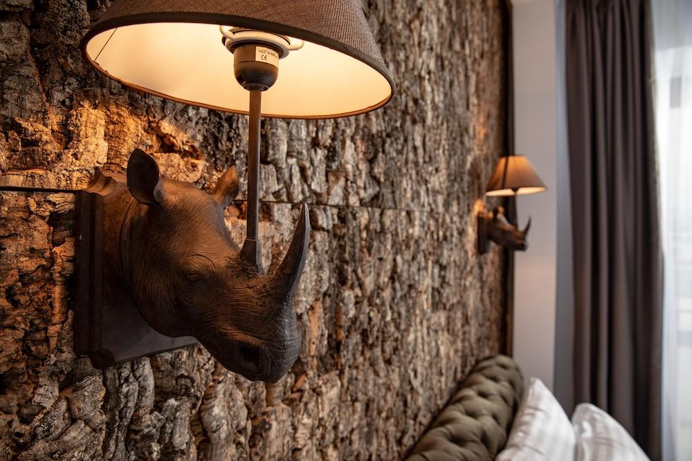 Kanopian Penthouse Hotel