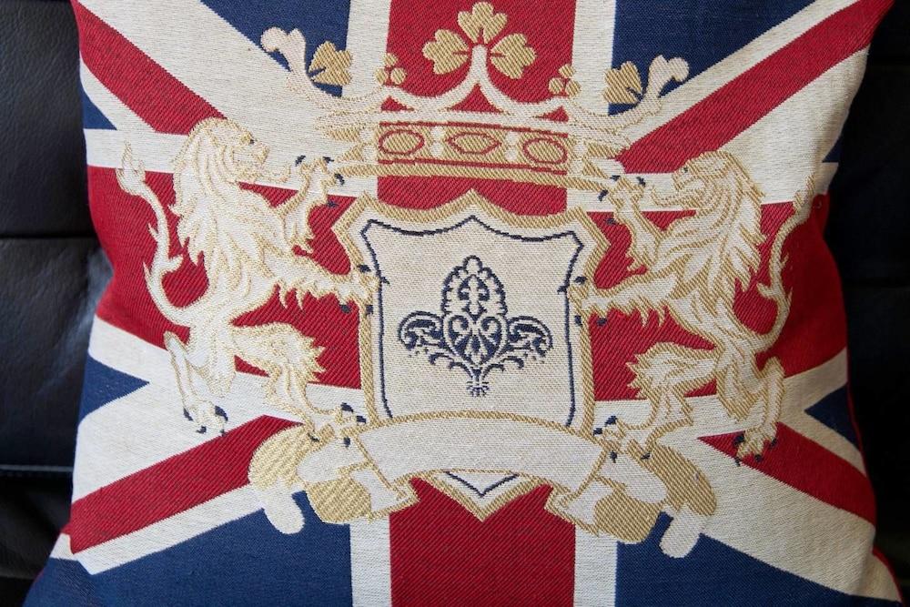 Perfect Location - Stylish 2bd Rose St Apartment