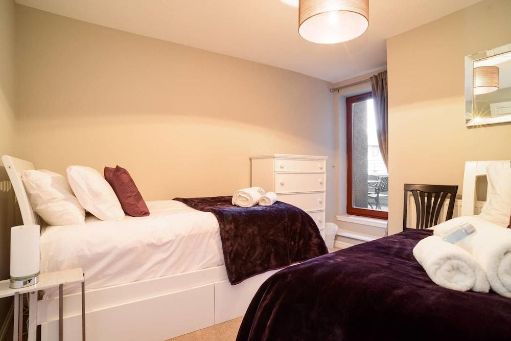 JOIVY Gorgeous Stockbridge Apt With Underground Parking