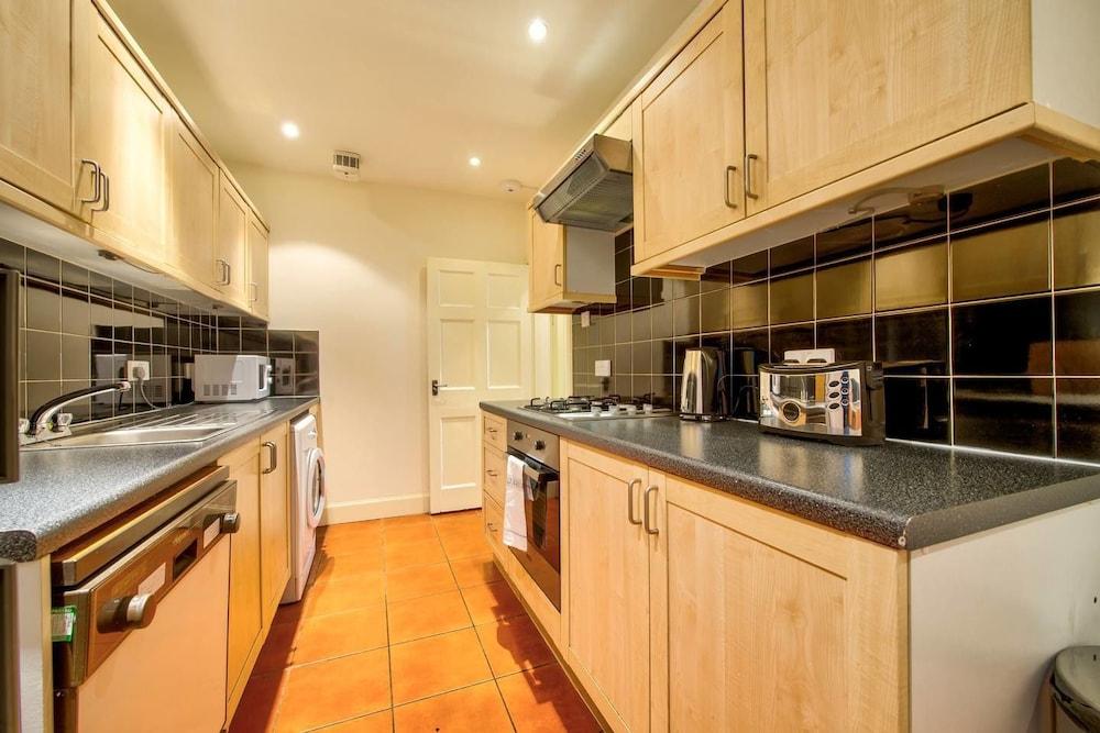 Quiet New Town Apartment