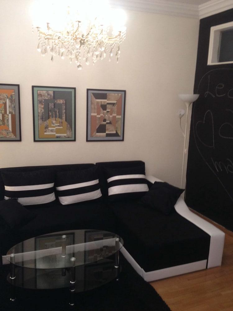 Apartment On Stefanou Tatti 1