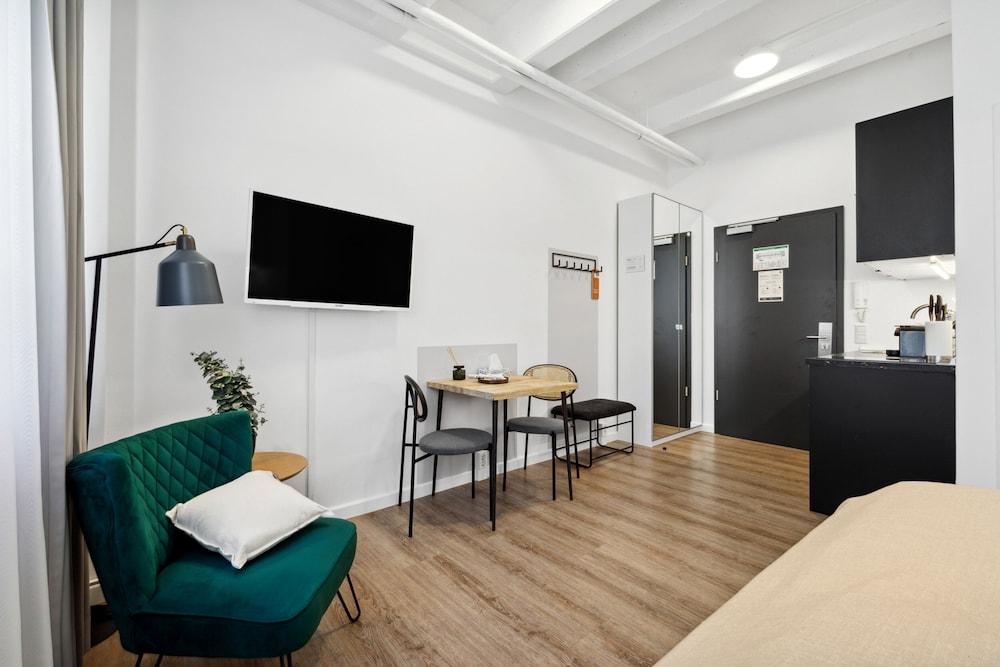 Limehome Munich Fritz-Erler Str.