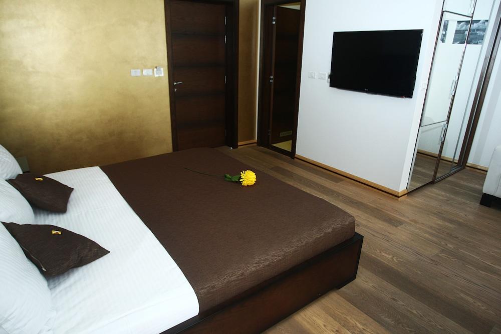 Sky View Luxury Apartments