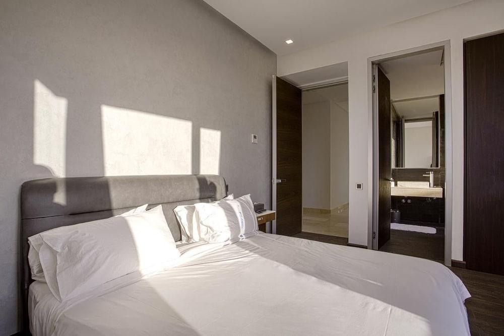 Villa Amara Oliver Palm Resort